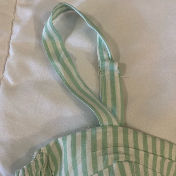 Green crop top - Picture 9 of 11